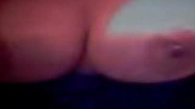 Schöne babe Michaela spielt mit dildo alte fette frauen pornos