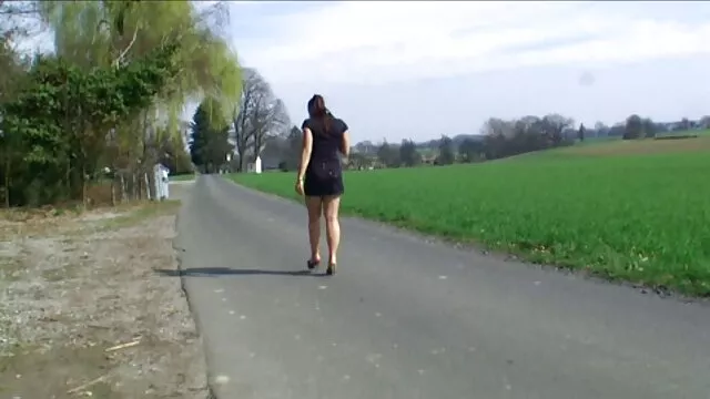 Ziemlich blonde handjob pornos mit alten weiber